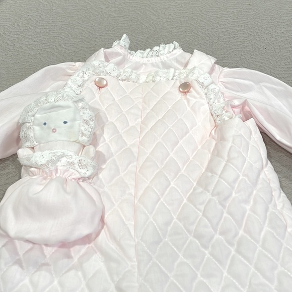 Vintage! Pink 3 piece overall, shirt & doll baby set, baby 9-12 months - Picture 5 of 12